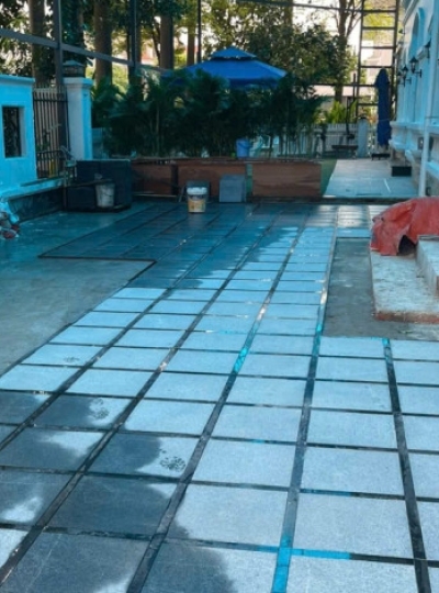 Thi công sân trước của Khách sạn ở Q.9 – LYTHACO